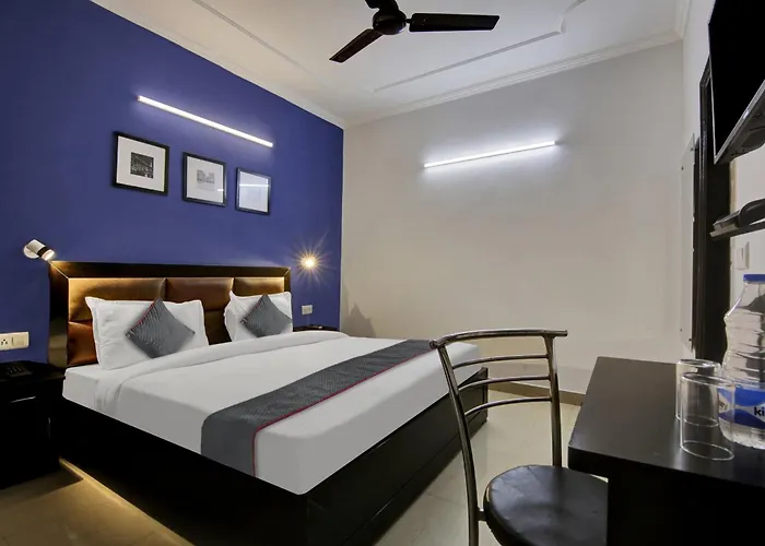 Townhouse Saket Residency Near Saket Metro