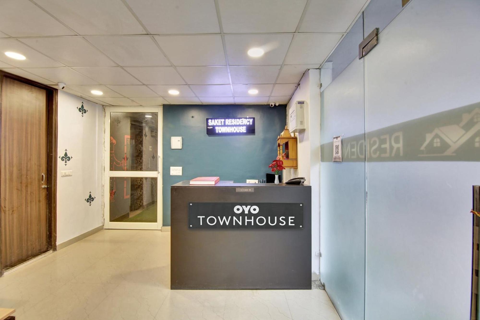 Hotel Super Townhouse Saket Residency Near Saket Metro