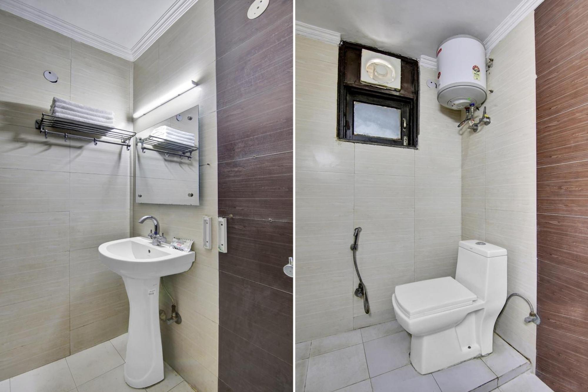 Hotel Super Townhouse Saket Residency Near Saket Metro