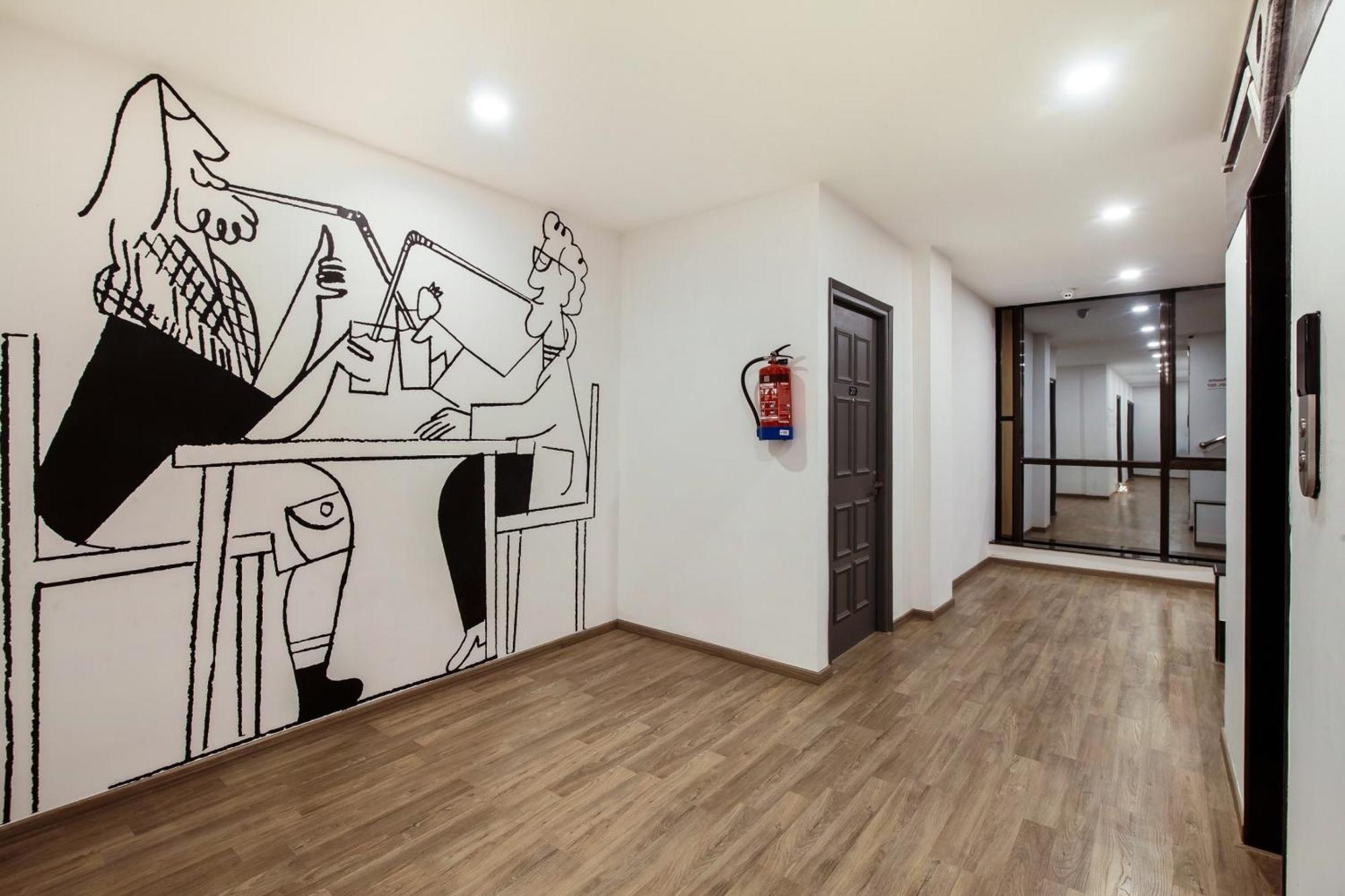 Super Townhouse Saket Residency Near Saket Metro New Delhi