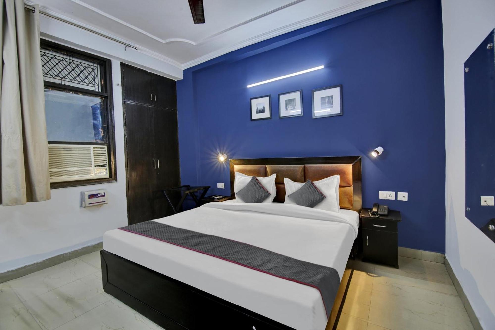 Hotel Super Townhouse Saket Residency Near Saket Metro New Delhi
